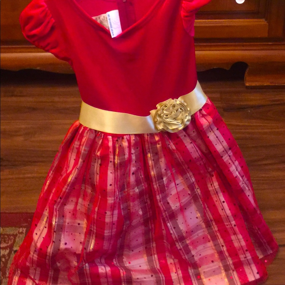 Christmas girl dress size (4) red and gold color